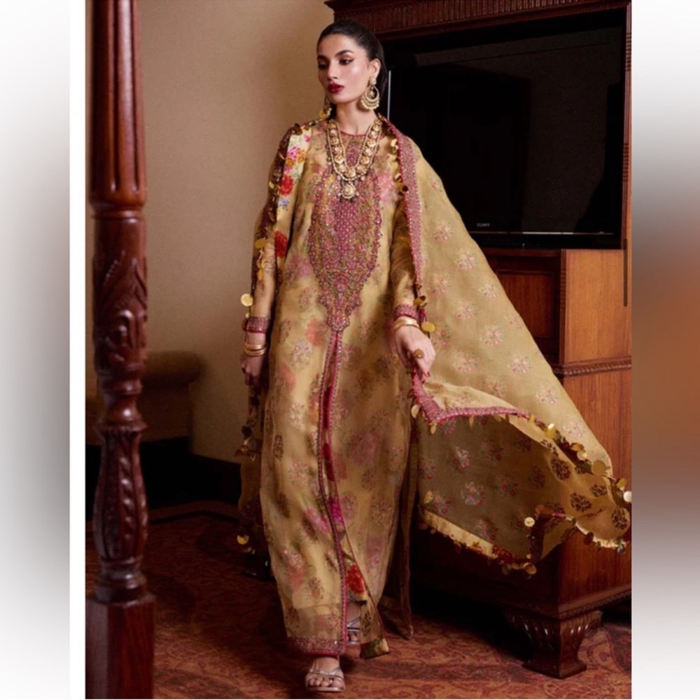 Elegant Gold and Pink Embroidered Dress